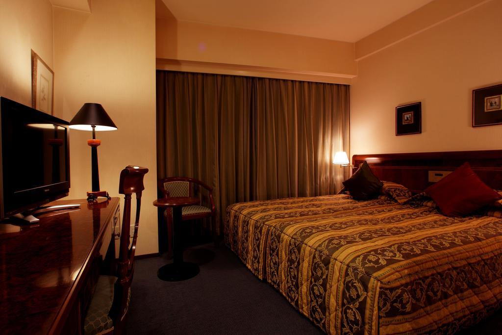 Dukes Hotel Nakasu Фукуока Екстериор снимка