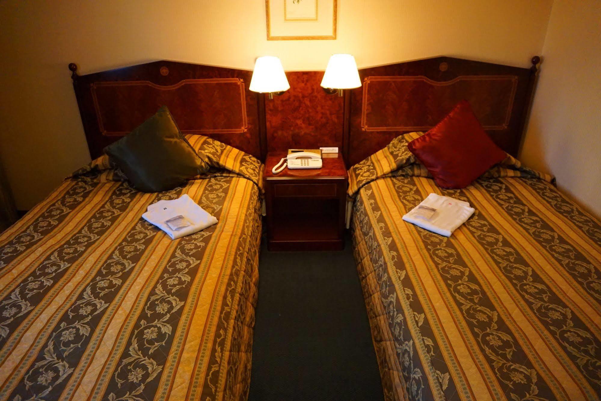 Dukes Hotel Nakasu Фукуока Екстериор снимка