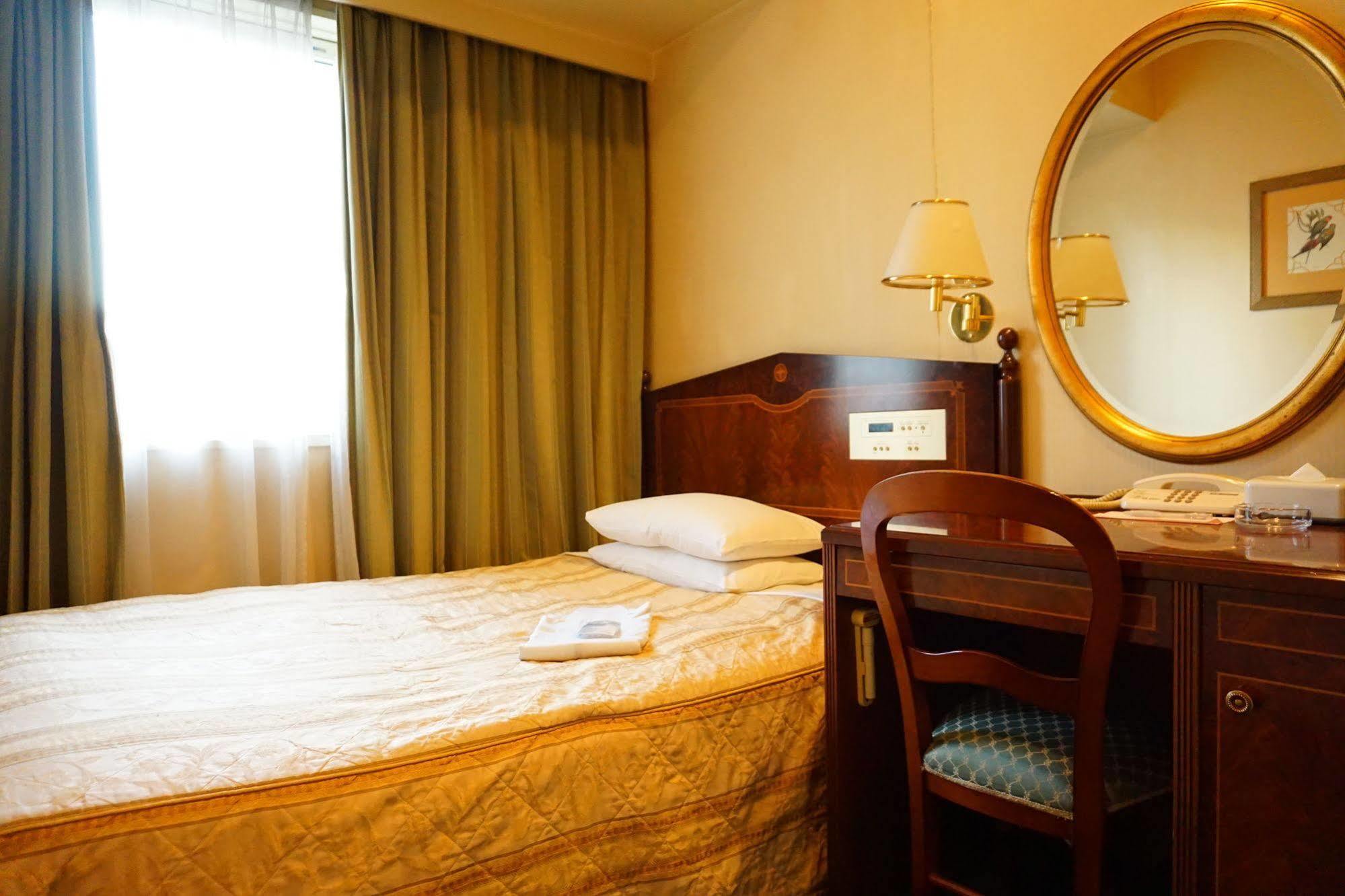 Dukes Hotel Nakasu Фукуока Екстериор снимка